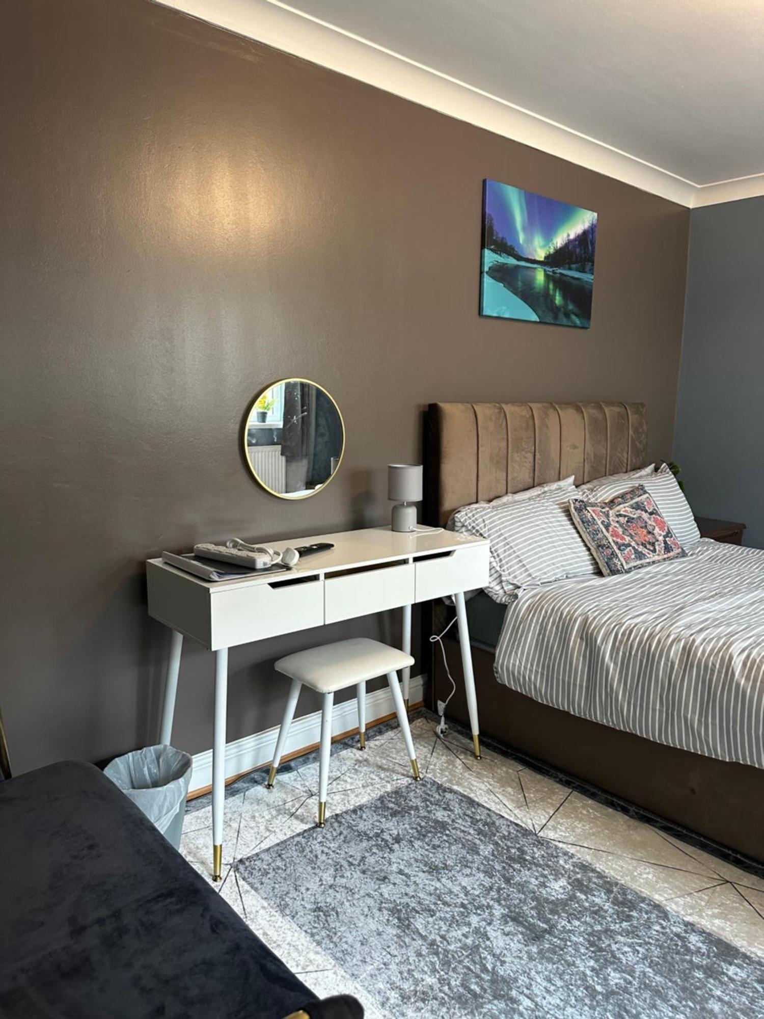 Amazing Ground Floor One Bedroom Apartment Forest Road 런던 외부 사진