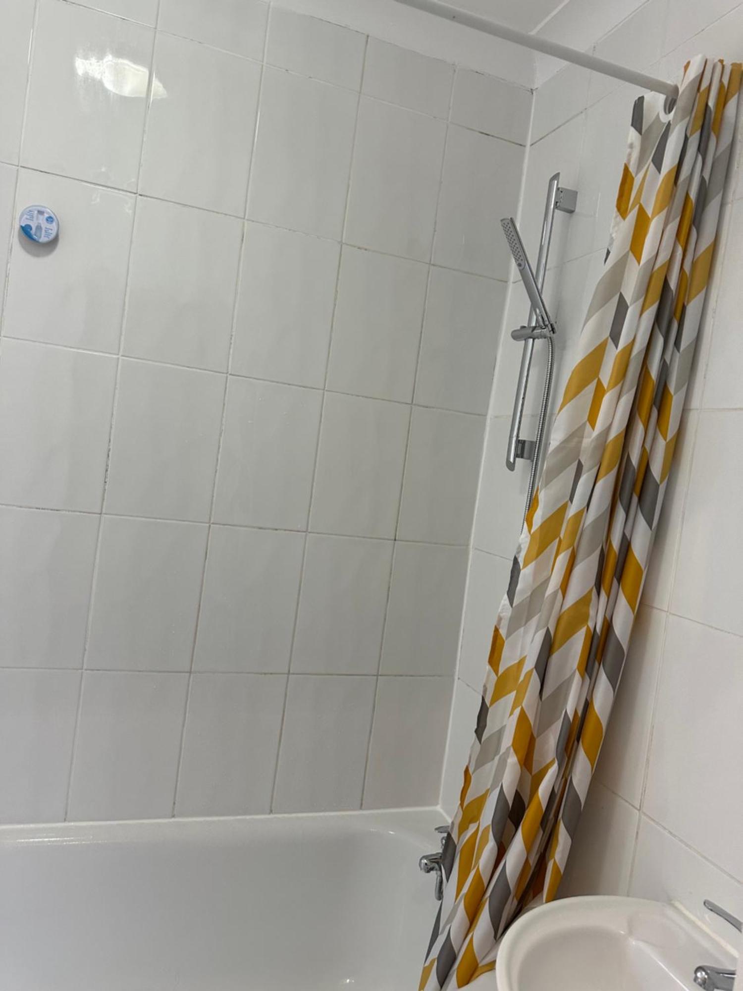 Amazing Ground Floor One Bedroom Apartment Forest Road 런던 외부 사진